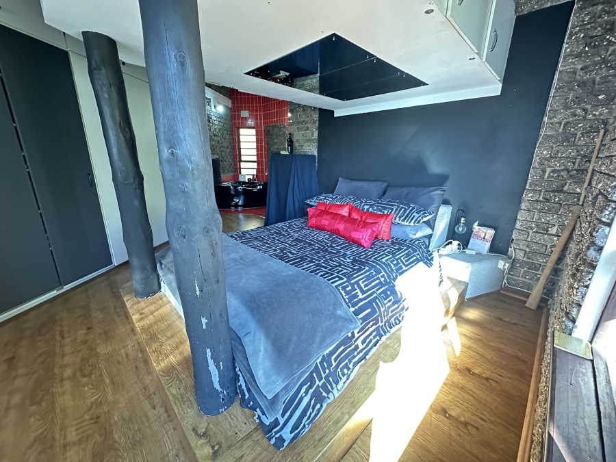 4 Bedroom Property for Sale in Sedgefield Central Western Cape